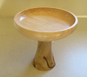 This pedestal dish won a highly commended certificate for Bill Burden